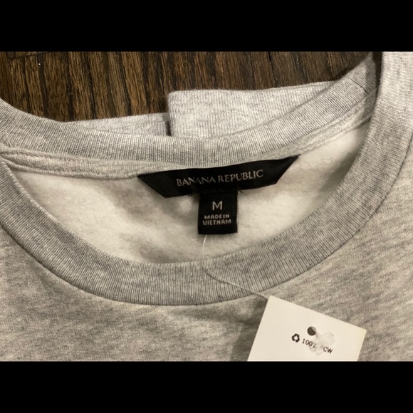 Banana Republic Gray Sweater - Picture 4 of 7